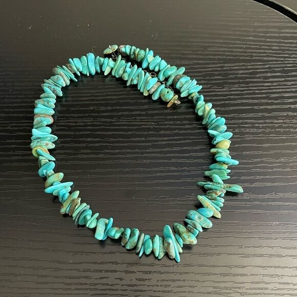 Turquoise Necklace~  Strand of Beautiful Vivid Slab & Tumbled Nugget Beads - Picture 4 of 9